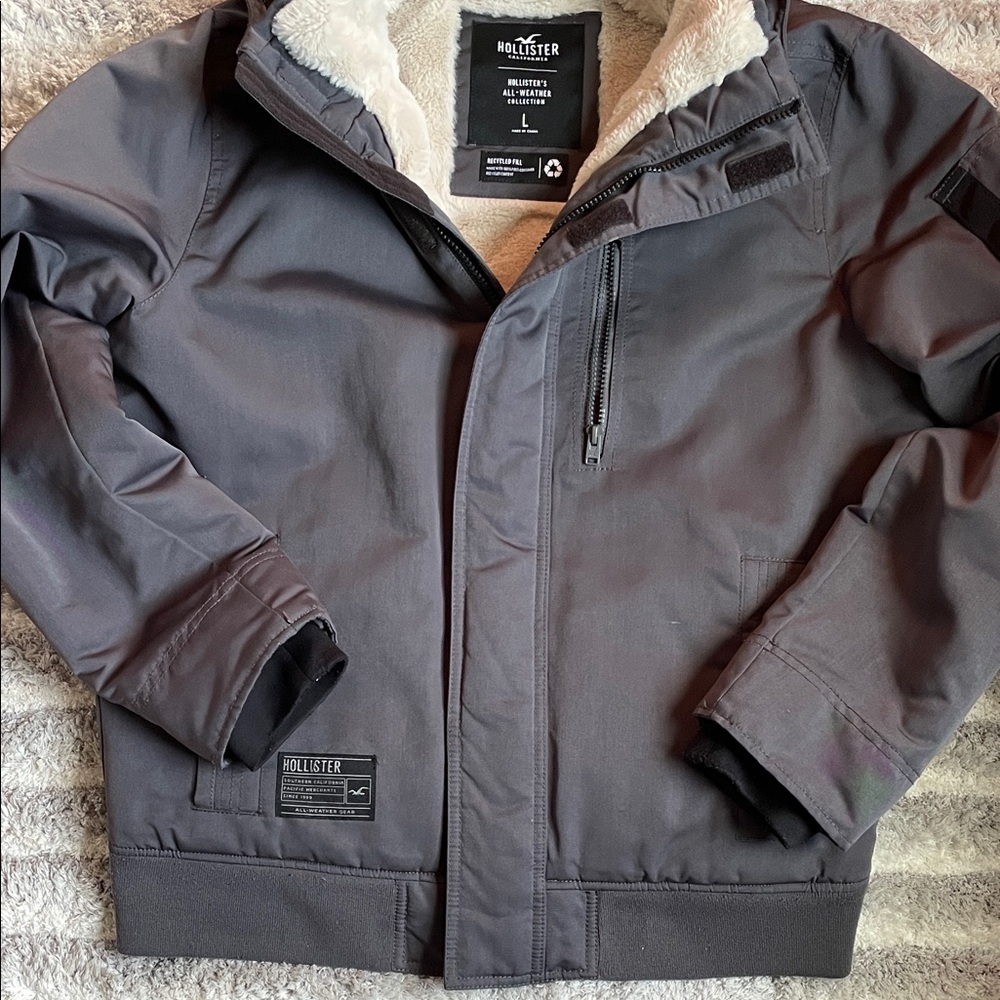 Hollister Men's Charcoal Hooded Puffer Jacket - Picture 3 of 3